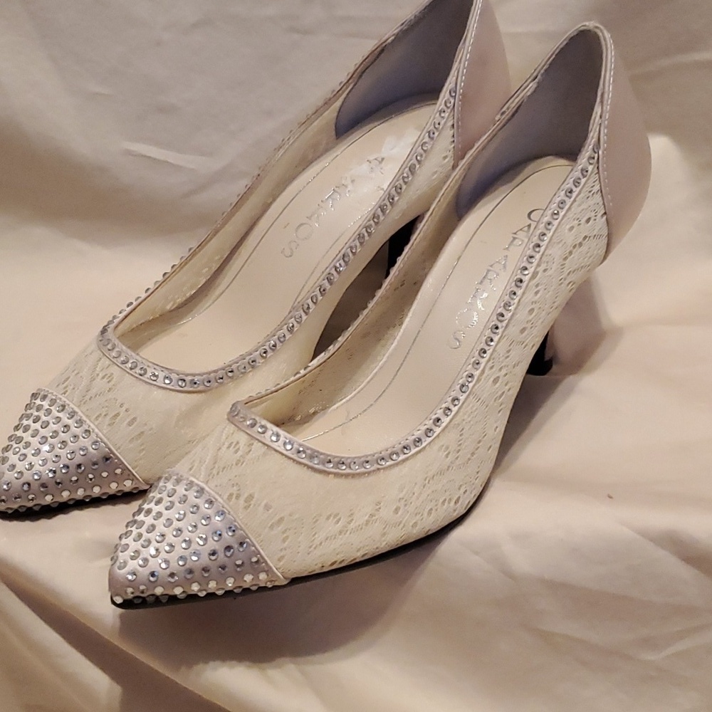Caparros Lace and Rhinestones Heels SZ 6